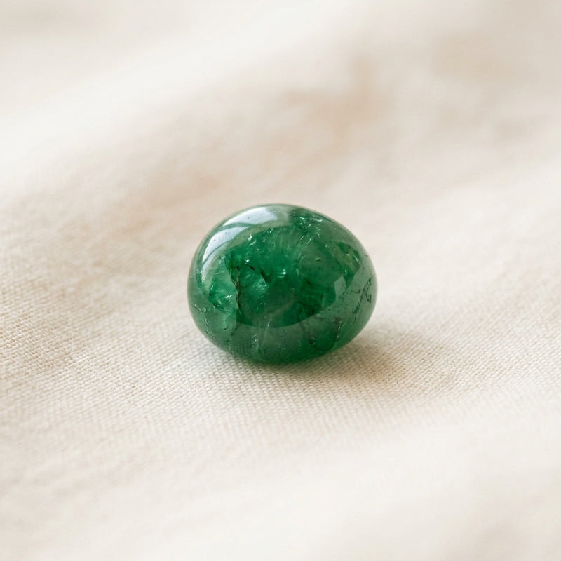The May Birthstone: A Complete Guide to Emerald, Its Meaning, and How to Wear It